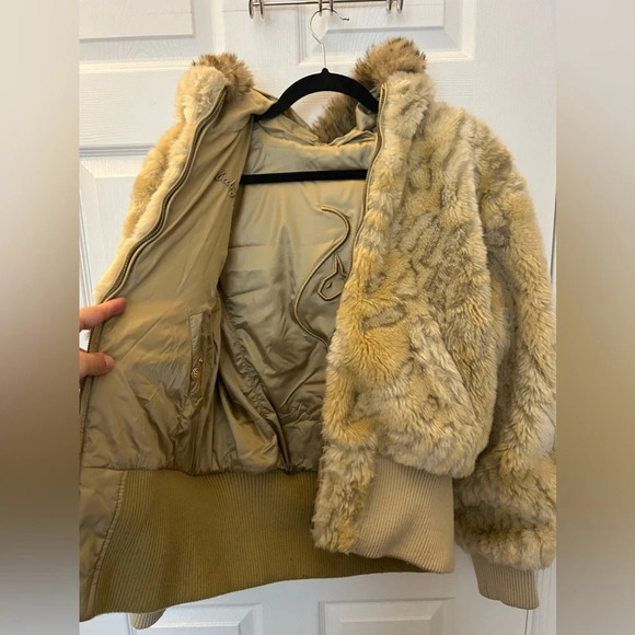 Vintage Baby Phat Women's Cream and Yellow Jacket reversible - Picture 5 of 8